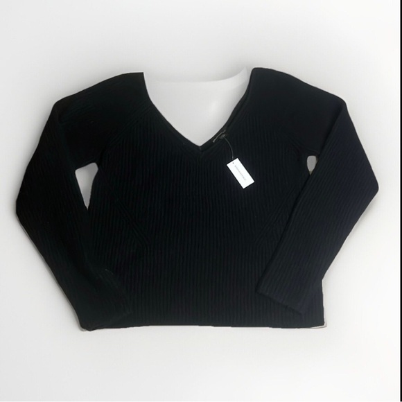 NWT Elegant Black Deep V-neck Banana Republic Sweater Wool & Yak Blend Soft sz L - Picture 1 of 7